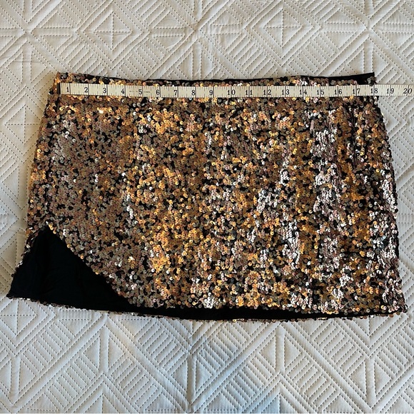 Free People Annalise Sequin Mini Skirt Size 10 - Picture 4 of 11